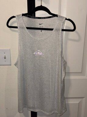 Nike Trail Dri-FIT Running Tank Top women's Grey Mesh Reflective Singlet